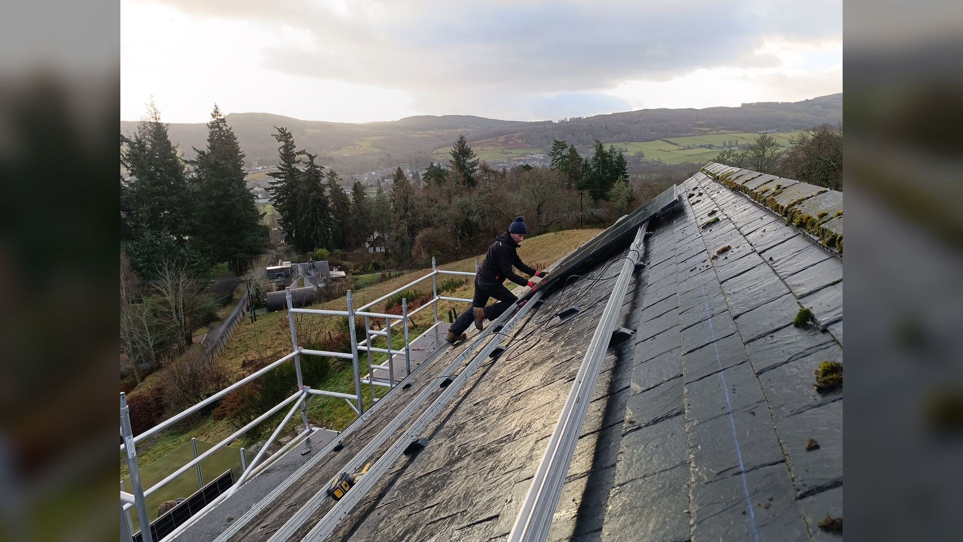 Slate-roof solar + 9.6 kWh battery, Aberfeldy