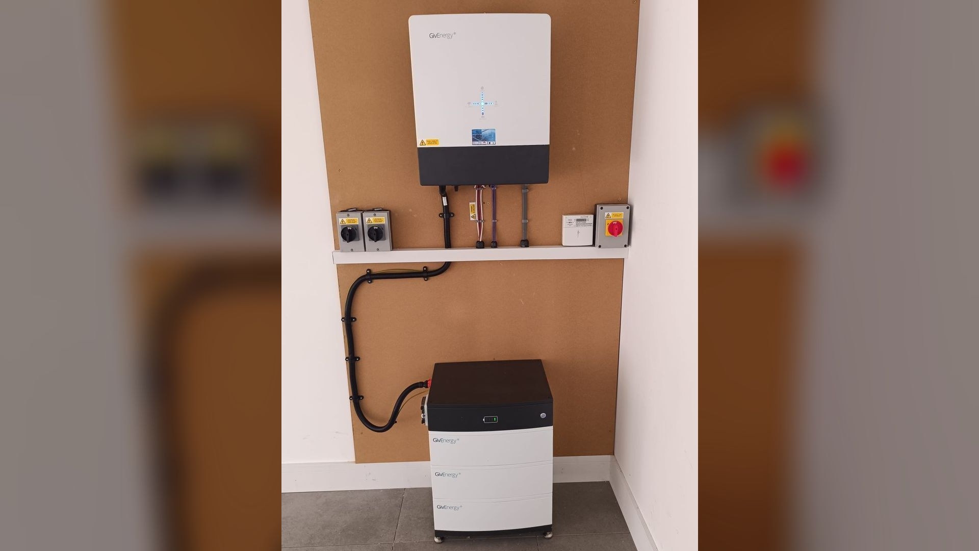 10 kWp solar + 10 kWh battery, Cairneyhill renovation